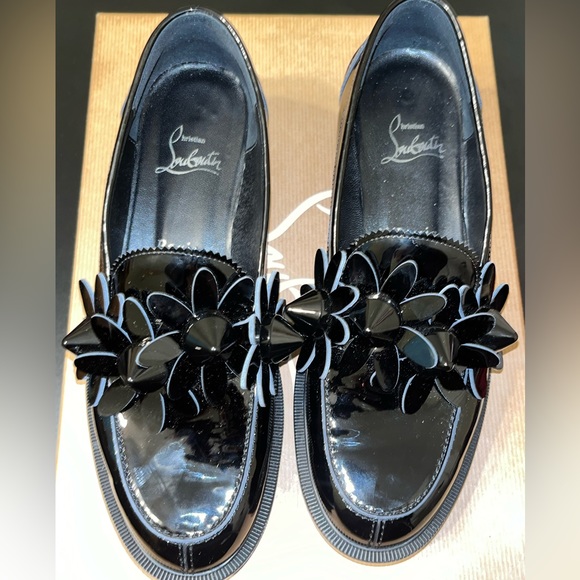 Christian Louboutin Daisy Spikes Loafers
Sz 37 US 7 - Picture 3 of 12